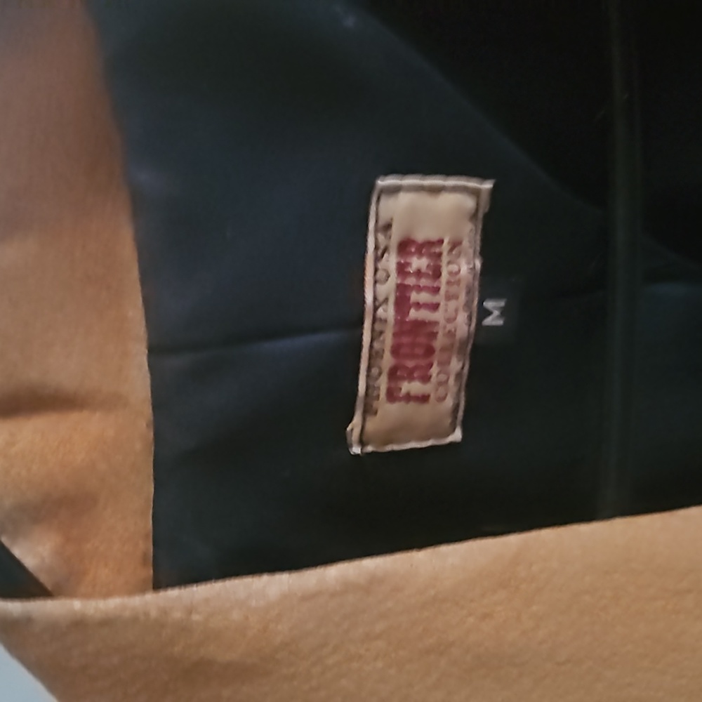 Frontier collection Jacket - Picture 3 of 3